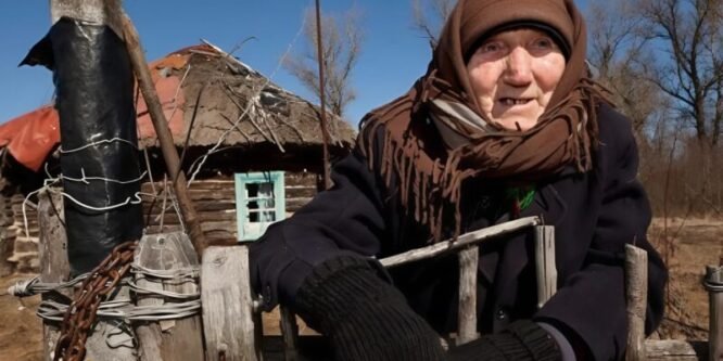 Зашла поздравить 90-летнюю соседку с днем рождения, но то, что я увидела в её доме, повергло меня в шок.