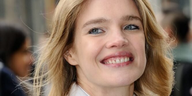 Отрастил волосы, красит ногти и делает макияж: 18-летнего сына Водяновой не отличить от мамы