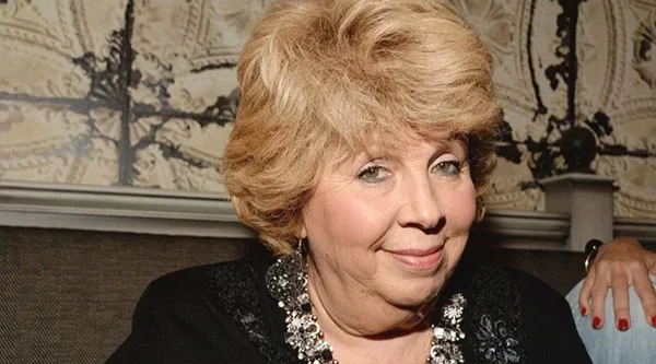 «Я совсем не счастлива. Край жизни, все умерли вокруг меня, детей нет, а в больнице некому было прийти» — Лариса Рубальская